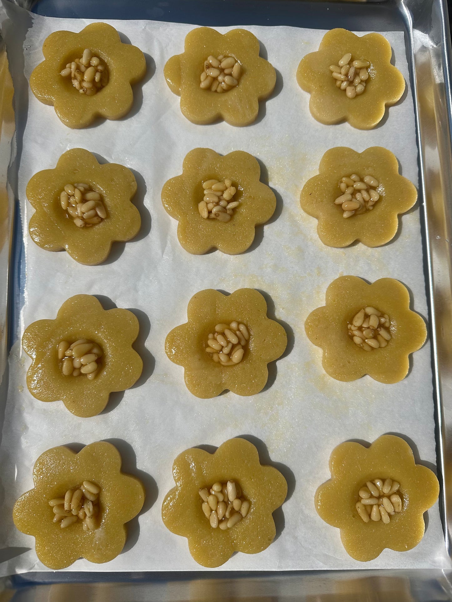 Pignoli Flower Cookies