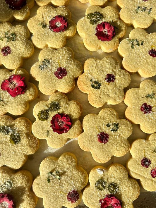 Holiday Floral Shortbread Cookies